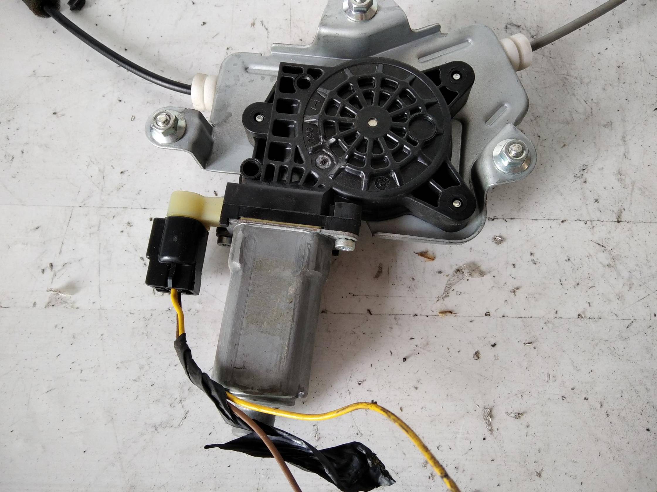 Alzacristallo elettr. porta ant. dx.